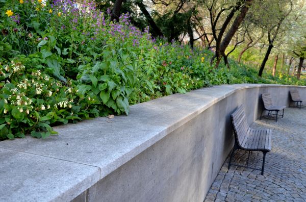 Cost of Concrete Retaining Wall Service in Anaheim