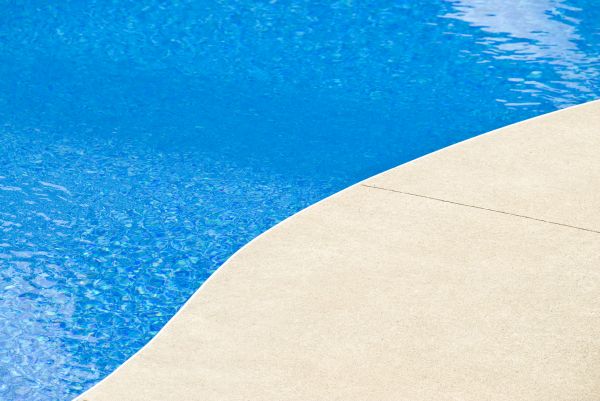 Cost of Pool Deck Construction in Anaheim