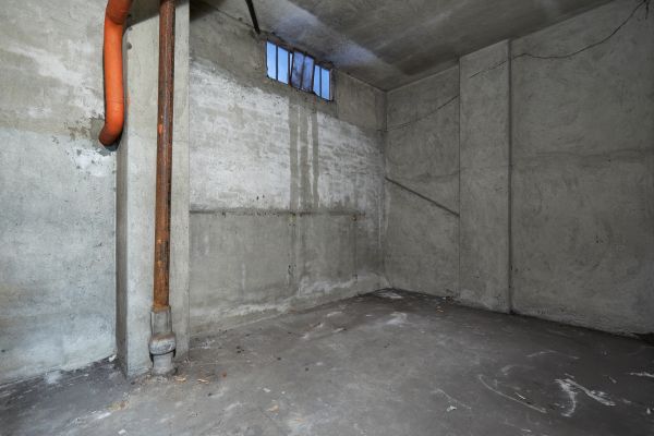 Cost of Basement Wall Construction in Anaheim