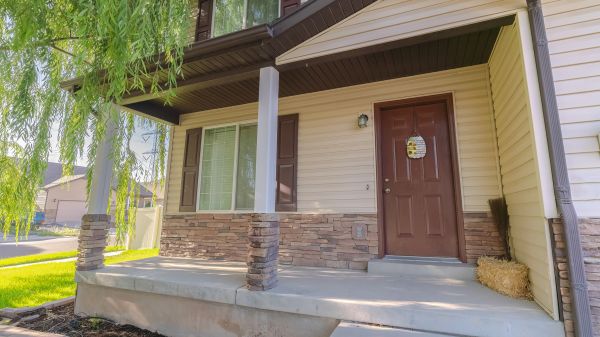 Cost of Porch Concrete Construction in Anaheim