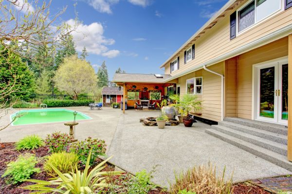 Cost of Pool Area Concreting in Anaheim